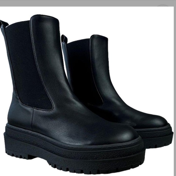 GOOD AMERICAN (Khloe Kardashian) Womens Leather
Chelsea Combat Lug. New… - Picture 10 of 11